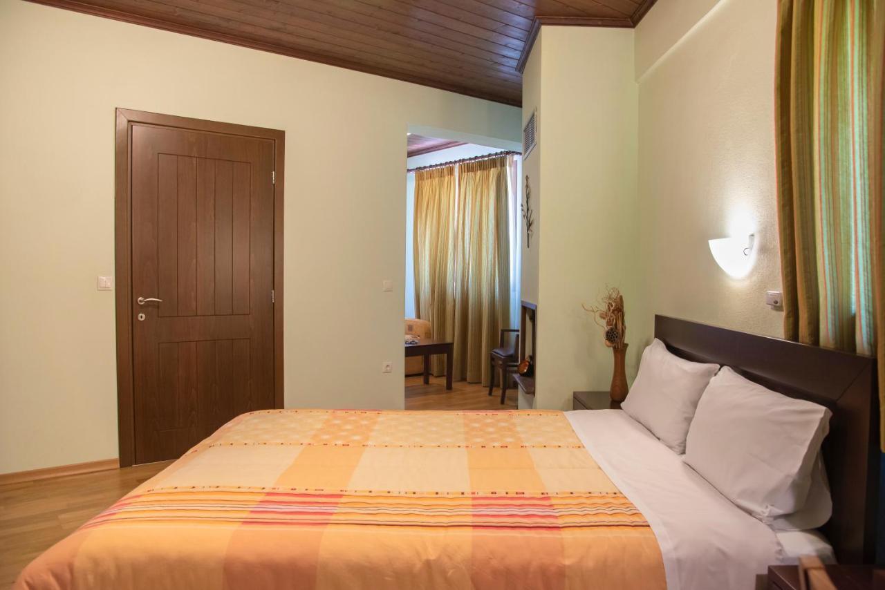 Hotel Dryades Eláti Extérieur photo